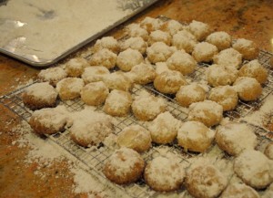 Kurabiedes: Nut Cookies