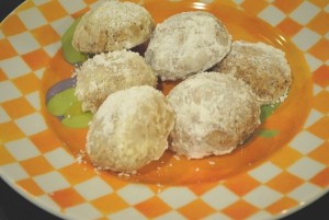Kurabiedes: Nut Cookies